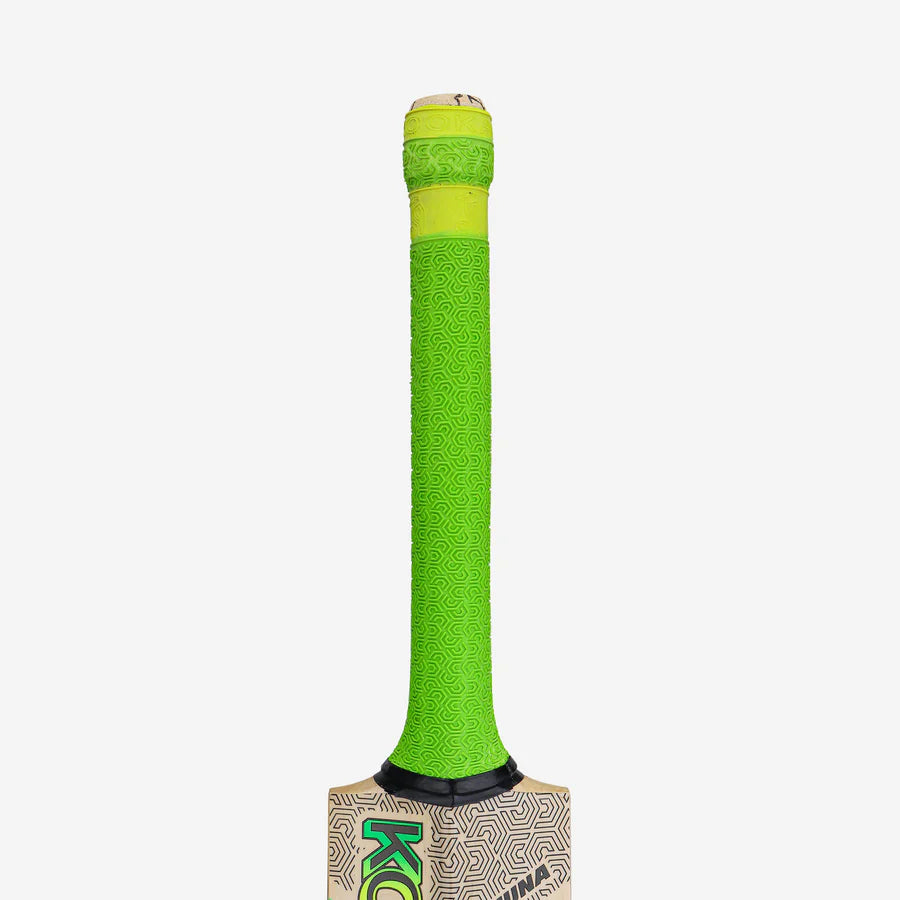 Close-up of the large sweet spot and low-middle swell on the Kahuna Pro bat.

