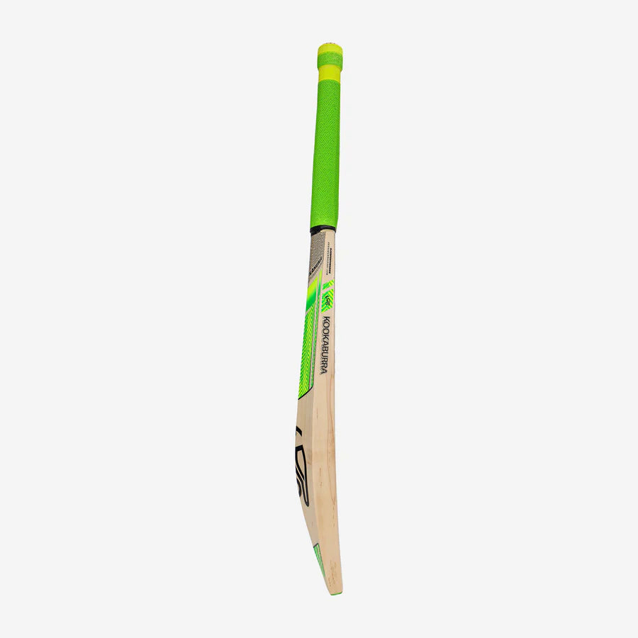 Kookaburra Kahuna Pro 3.1 Icon Cricket Bat front view showing premium Grade 3 English willow grain.

