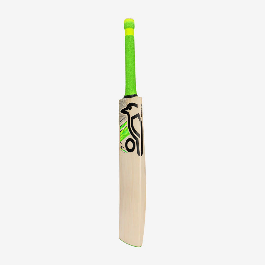 Close-up of high sweet spot (200–210mm) on Kookaburra Kahuna 5.1 Legend Cricket Bat.

