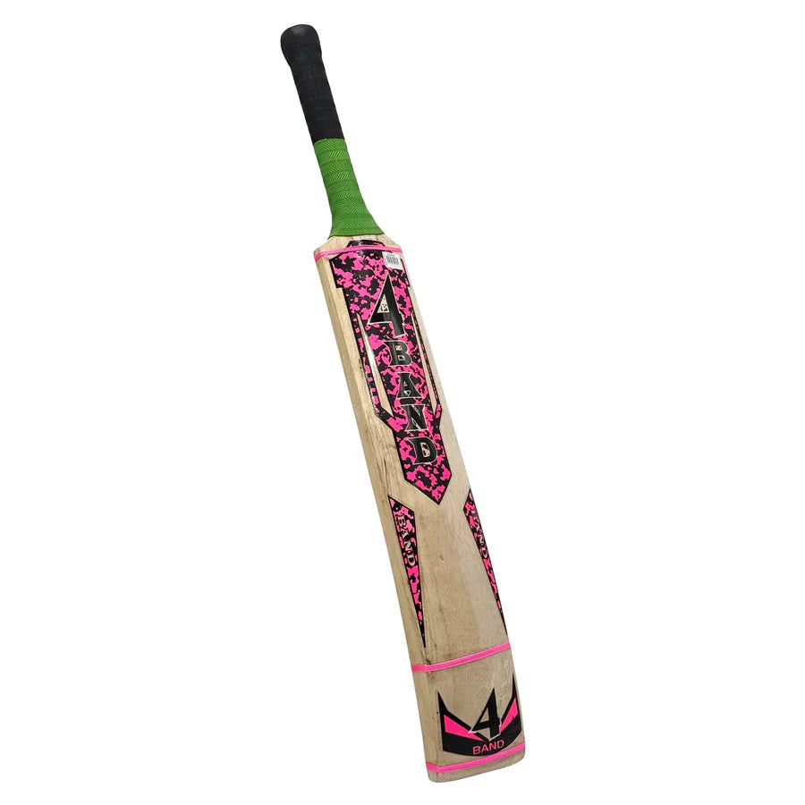 Buy cricket bats in Germany like this 4 Band Srilankan edition to improve your power hitting.