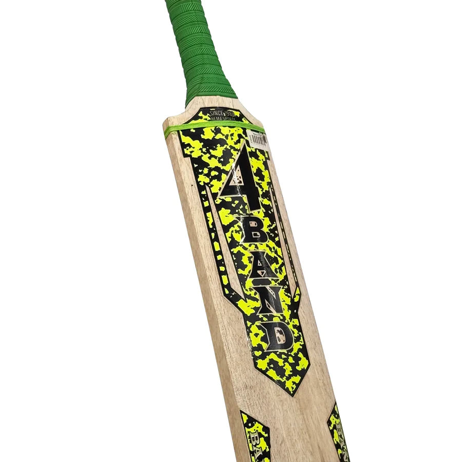 Pro-level grip on 4 Band Classic softball bat Germany