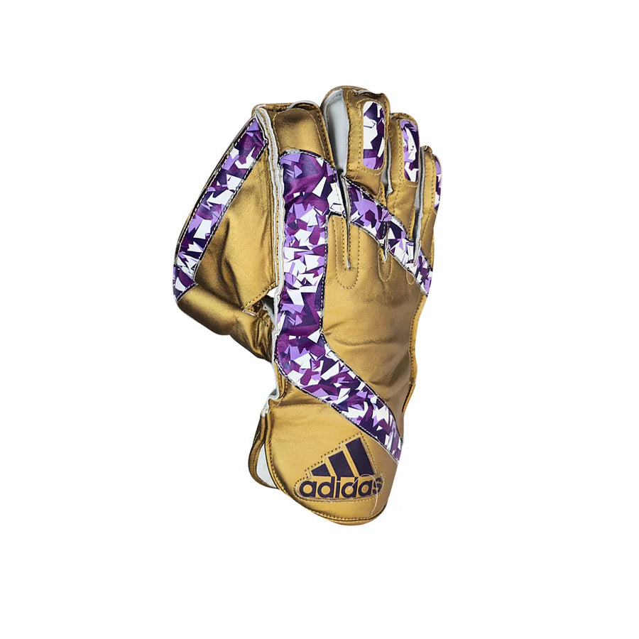 Close-up of the genuine leather palm and stitched seams on the Adidas Pellara 3.0 Wicket Keeping Glove Gold.