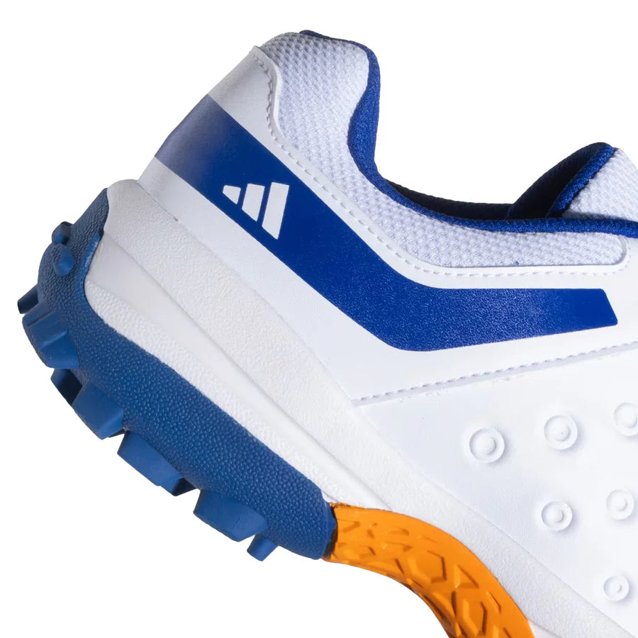 Adidas NU23 cricket shoes on turf for traction demonstration