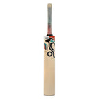 Side profile of the Kookaburra Aura Pro 2025 showing mid-positioned sweet spot (210-230mm)

