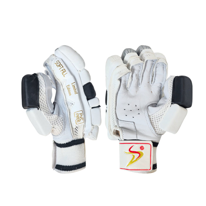 Ds BLK/SLV Cricket Batting Gloves