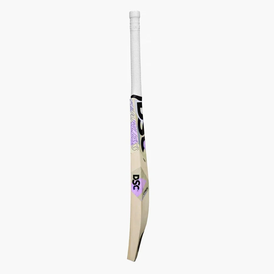 Rear profile of the Cynos 2020 English Willow Bat featuring premium blue and black DSC branding.