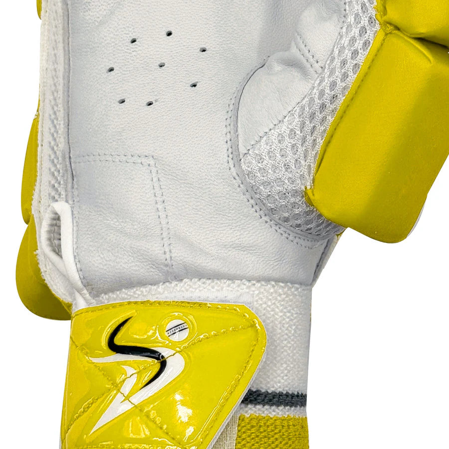 Breathable mesh panels and airflow zones on DS T/20 Limited Edition