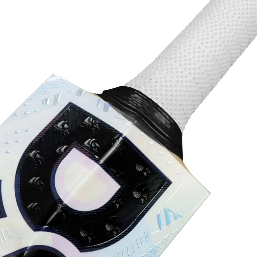 DSC Condor Atmos bat large sweet spot for power shots