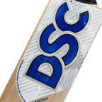 Detail of the massive edges and sweet spot in the drive zone of the bat.