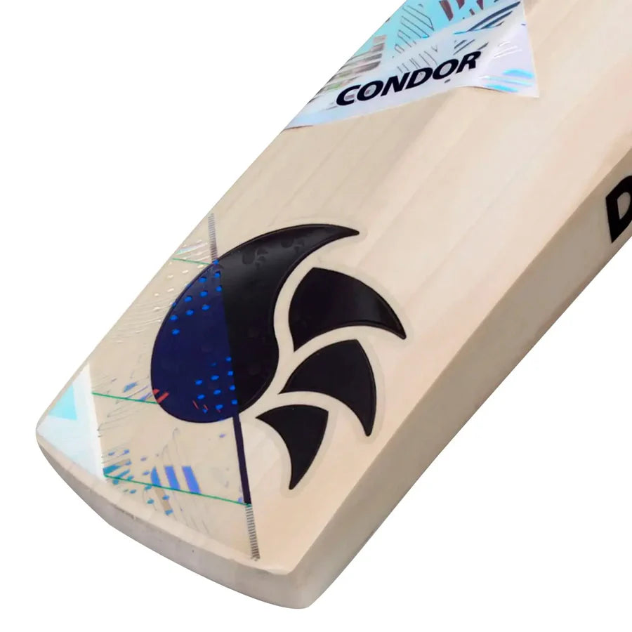 Hand-pressed English willow texture close-up on DSC Condor Motion Cricket Bat

