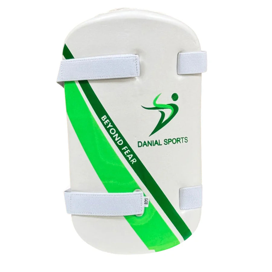 Ds thigh Pad front view showing its curved shape to fit the upper leg