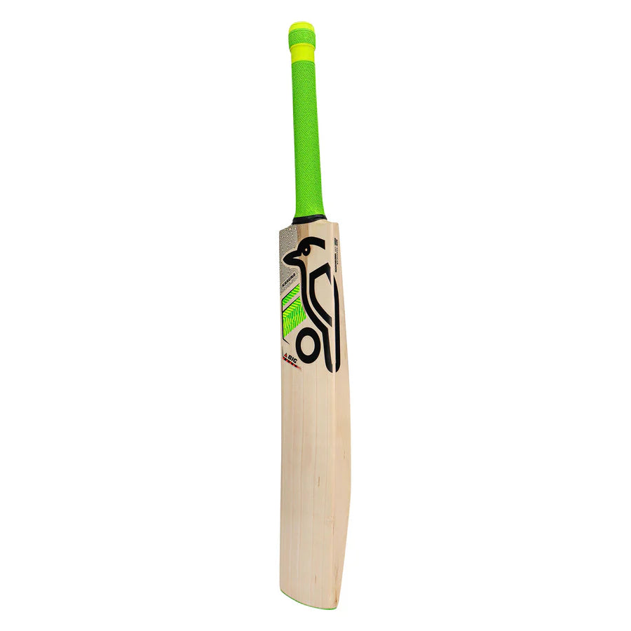 Kookaburra Big Kahuna Cricket Bat Spira Grip close-up – comfort and control

