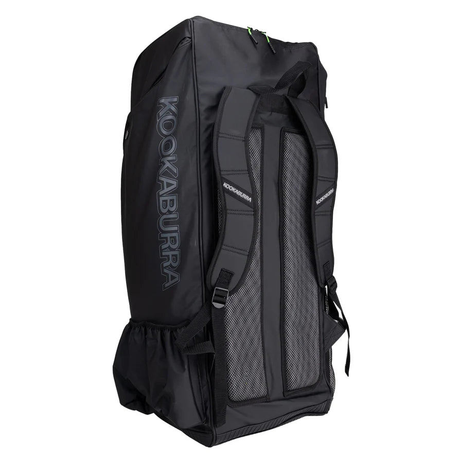 Side profile of Kookaburra duffle bag highlighting its stand-up design and bat pockets.

