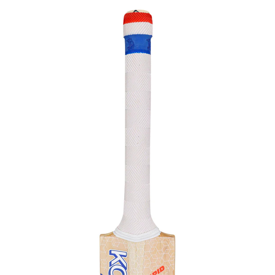Close-up of Kookaburra Rapid 6.3 Select Cricket Bat – hybrid willow seam detail

