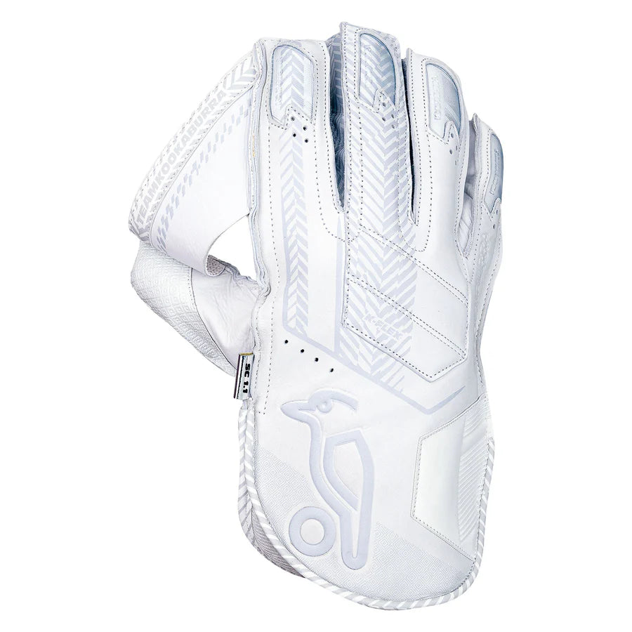 K Flex support patch detail on back of Kookaburra SC 1.1 wicket keeping gloves

