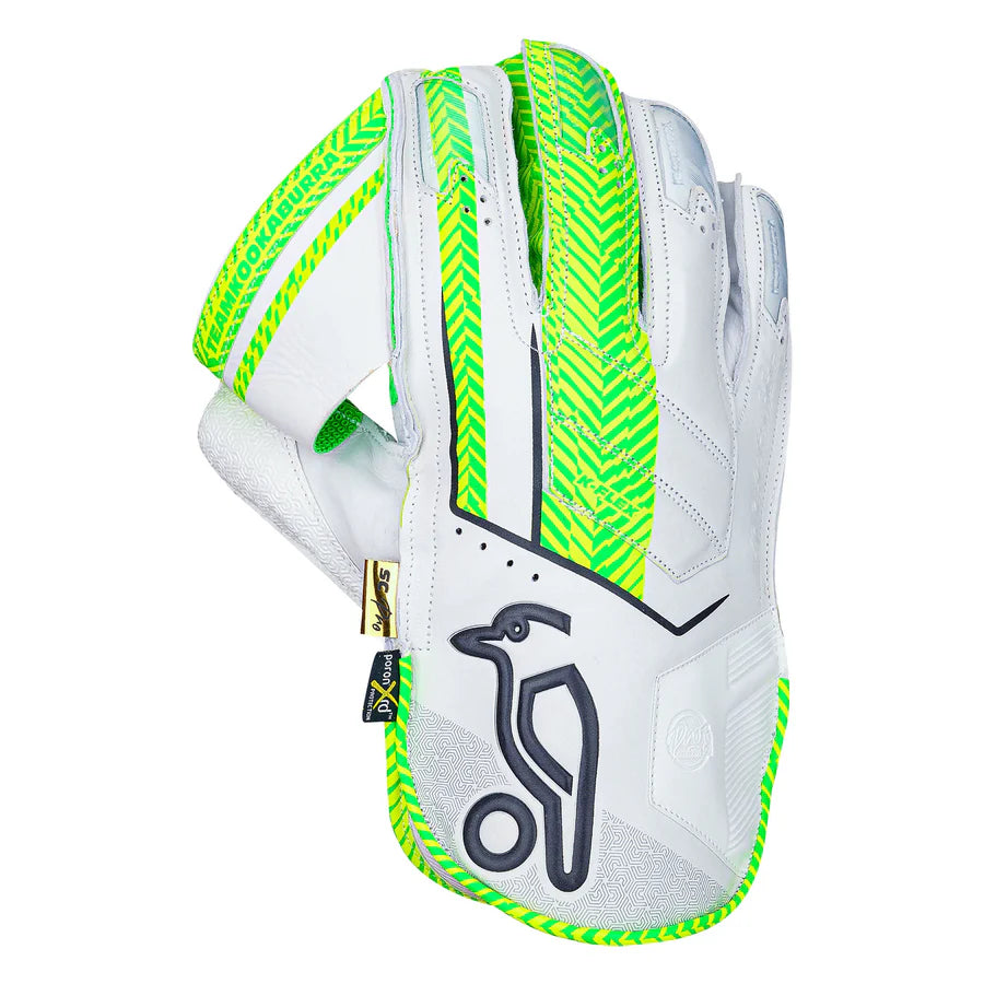 Adjustable wrist strap detail on Kookaburra Short Cut Pro keeping gloves

