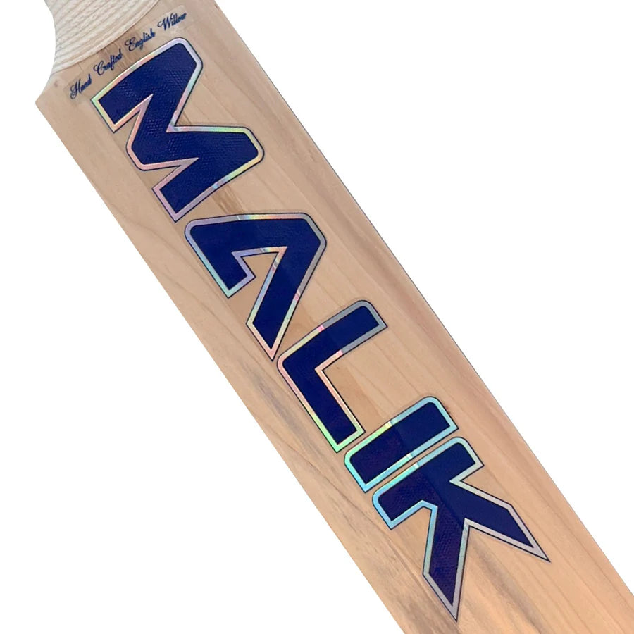 Clean, overhead shot of the MB Malik UMZ Vintage 5 Star face highlighting the flawless alignment of the laminated two-piece willow bonding.