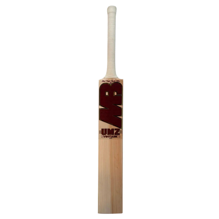 Side profile of the MB Malik Vintage 3 Star bat highlighting the substantial edge profile and thick power-hitting middle.