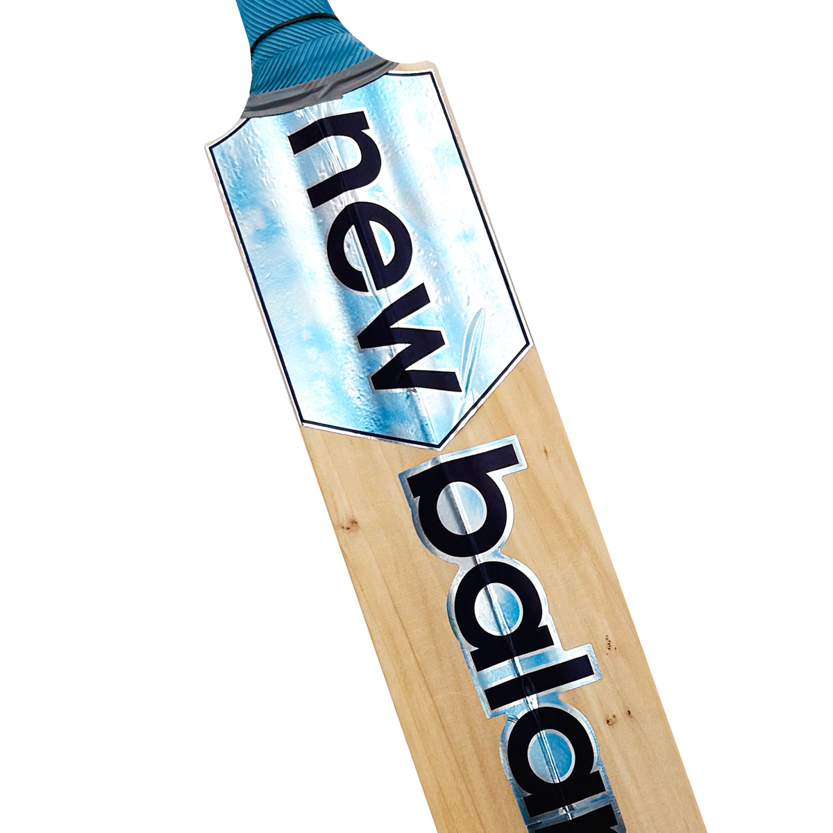 Close-up of the thick edge and side profile of the New Balance DC 370 cricket bat.