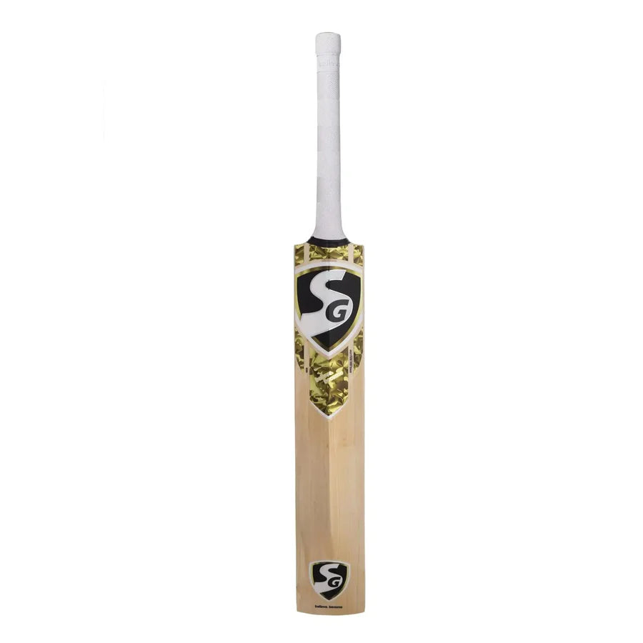 SG Savage Xtreme cricket bat showing clean face, strong edges, and expert crafting from Grade 4 English Willow — Cricketer Point.