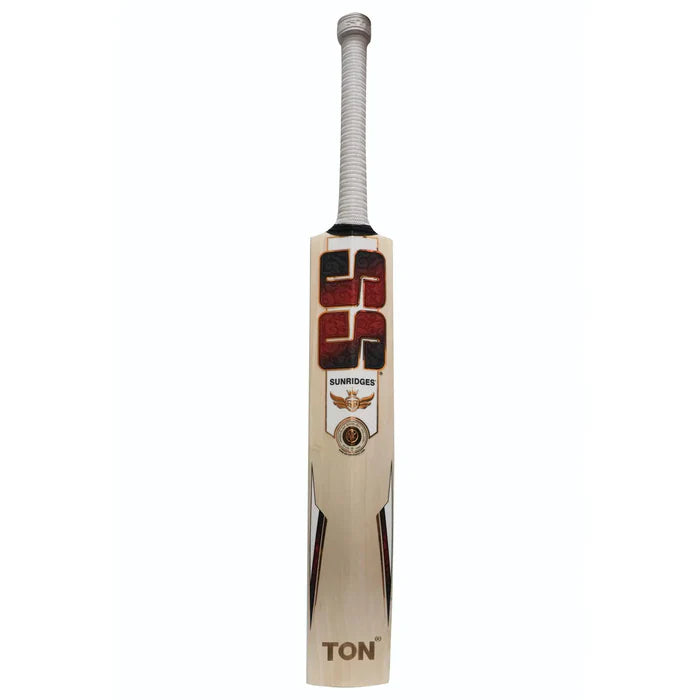 Premium English Willow junior cricket bat showing the authentic SS hologram and comfortable non-slip scale grip.