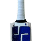 Detailed look at the thick toe and massive edges on the SS Sky 360 Junior English Willow Bat from Cricketer Point.