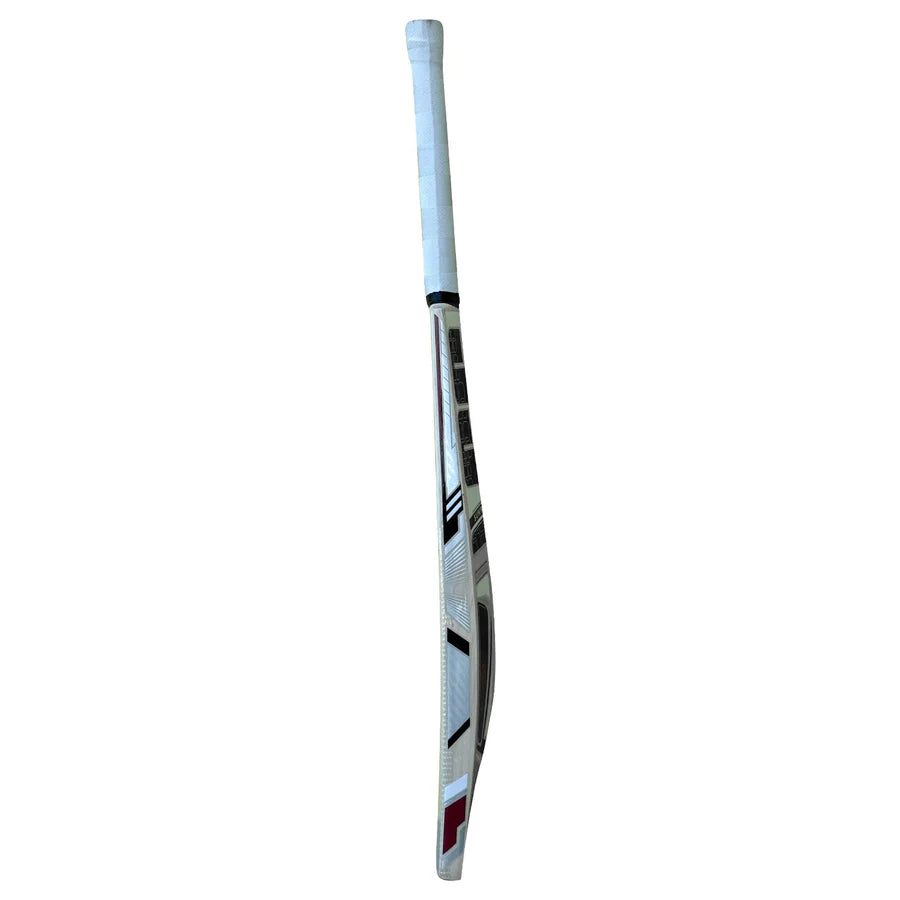 Detailed view of the official SS authenticity hologram sticker applied to the SS Tiger English Willow Cricket Bat.