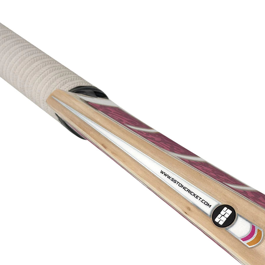 High-impact toe construction of the SS TON Player 3000 English Willow bat with a factory finish.