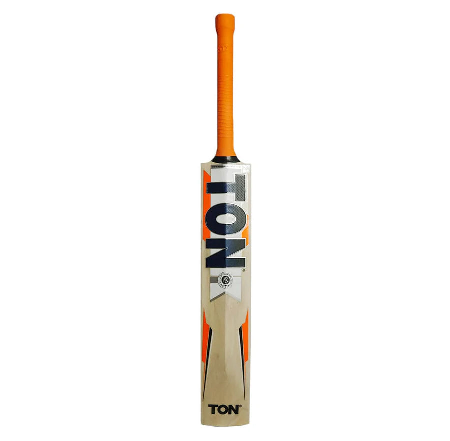 Clean face and wide hitting area of SS Ton Max Power cricket bat