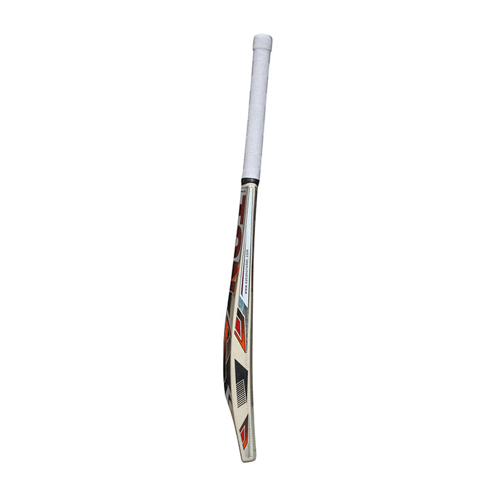 SS TON Super bat with 3-tone grip and embossed sticker at 1170g
