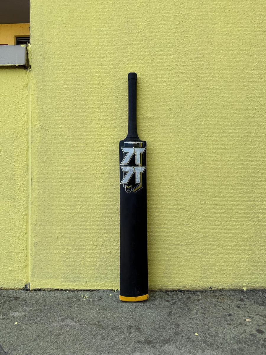 7T7T One Side Hero Edition Red Tennis Bat