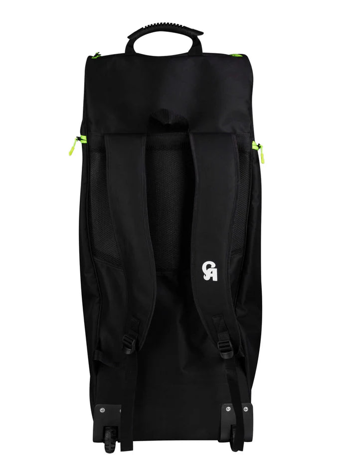 Bottom view of the Ca 18K Wheelie Duffle Bag showcasing the heavy-duty wheels and protective base runners.