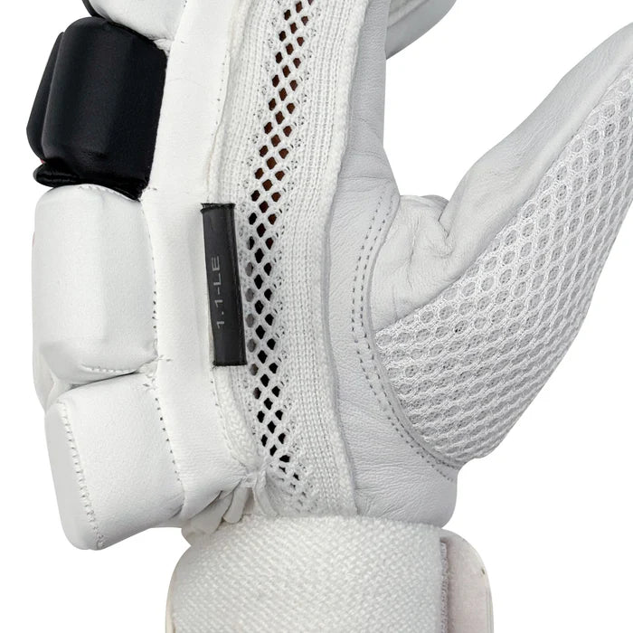 DS 1.1 L.E Batting Gloves Black/Red Cricket Batting Equipment – view 7