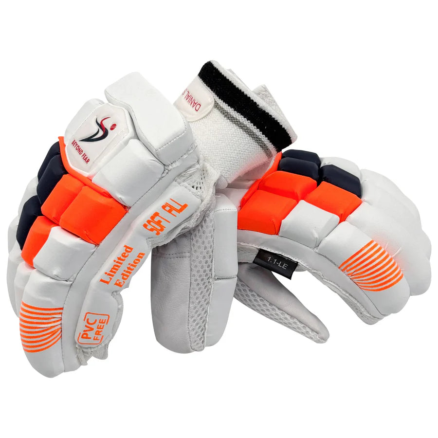 DS 1.1 L.E Batting Gloves White/Orange Cricket Batting Equipment – view 2