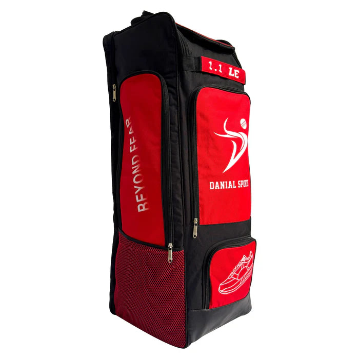 DS 1.1 Limited Edtion Duffle Cricket Bag Red – view 3