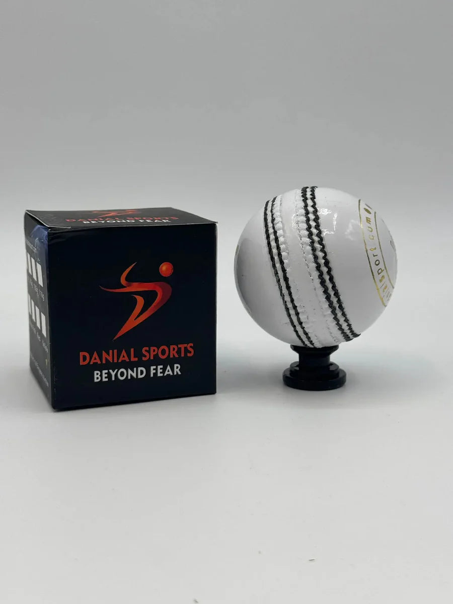 DS 40 Over Cricket Ball (6 Balls Pack) – view 4