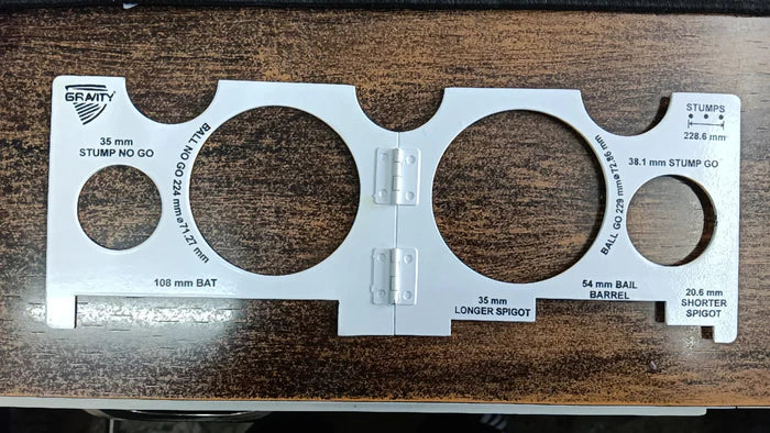 DS All In One Umpire Gauge Cricket Accessory