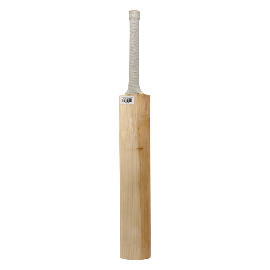 Clean Grade 1 Plain English Willow Cricket Bat available at our cricket shop Germany