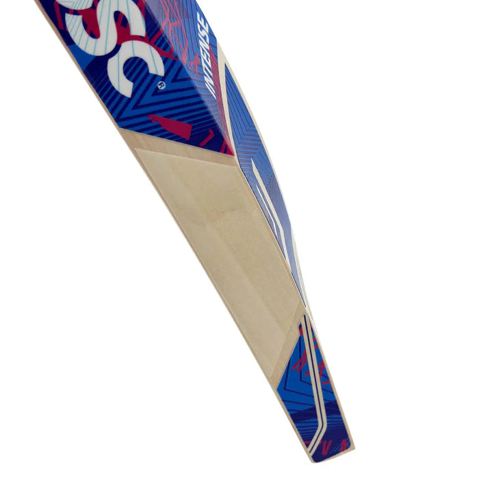 Detailed view of the natural Grade 4 English Willow grain structure on the DSC Intense 75 at Cricketer Point.