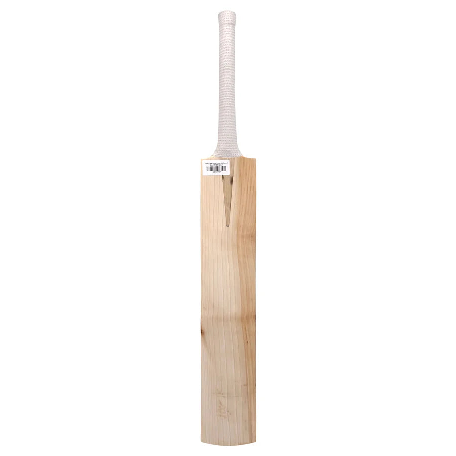 Balanced 1167g Grade 3 English Willow bat for club play