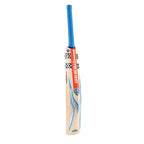Close-up of semi-oval handle with Superlink Pro grip on Gray Nicolls Tempesta Gen 1.1 300 Cricket Bat.