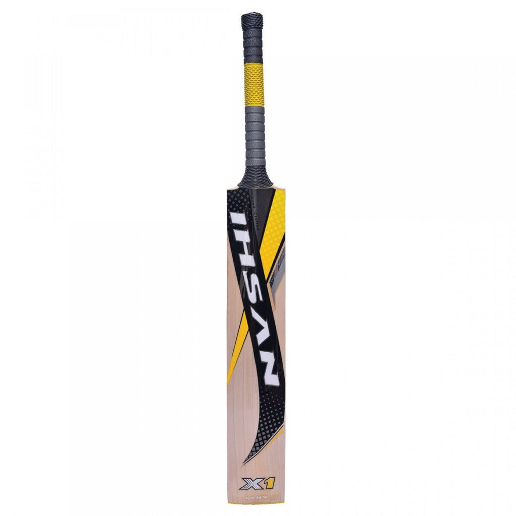 Detailed view of Ihsan Lynx X1 bat face and grain pattern