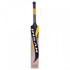 Detailed view of Ihsan Lynx X1 bat face and grain pattern