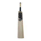 MB Malik UMZ cricket bat close-up of handle and premium willow grain