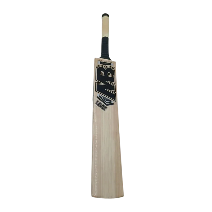MB Malik UMZ cricket bat close-up of handle and premium willow grain