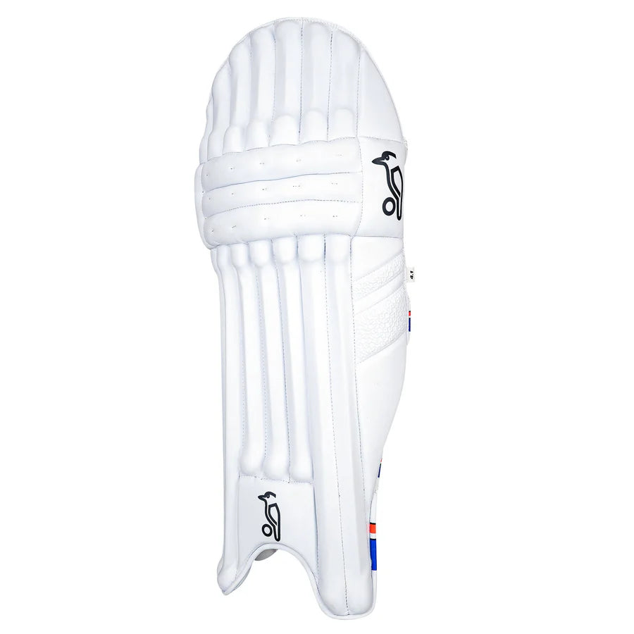 Close-up detail of the Duo-Flex knee roll on Kookaburra Rapid batting pads.

