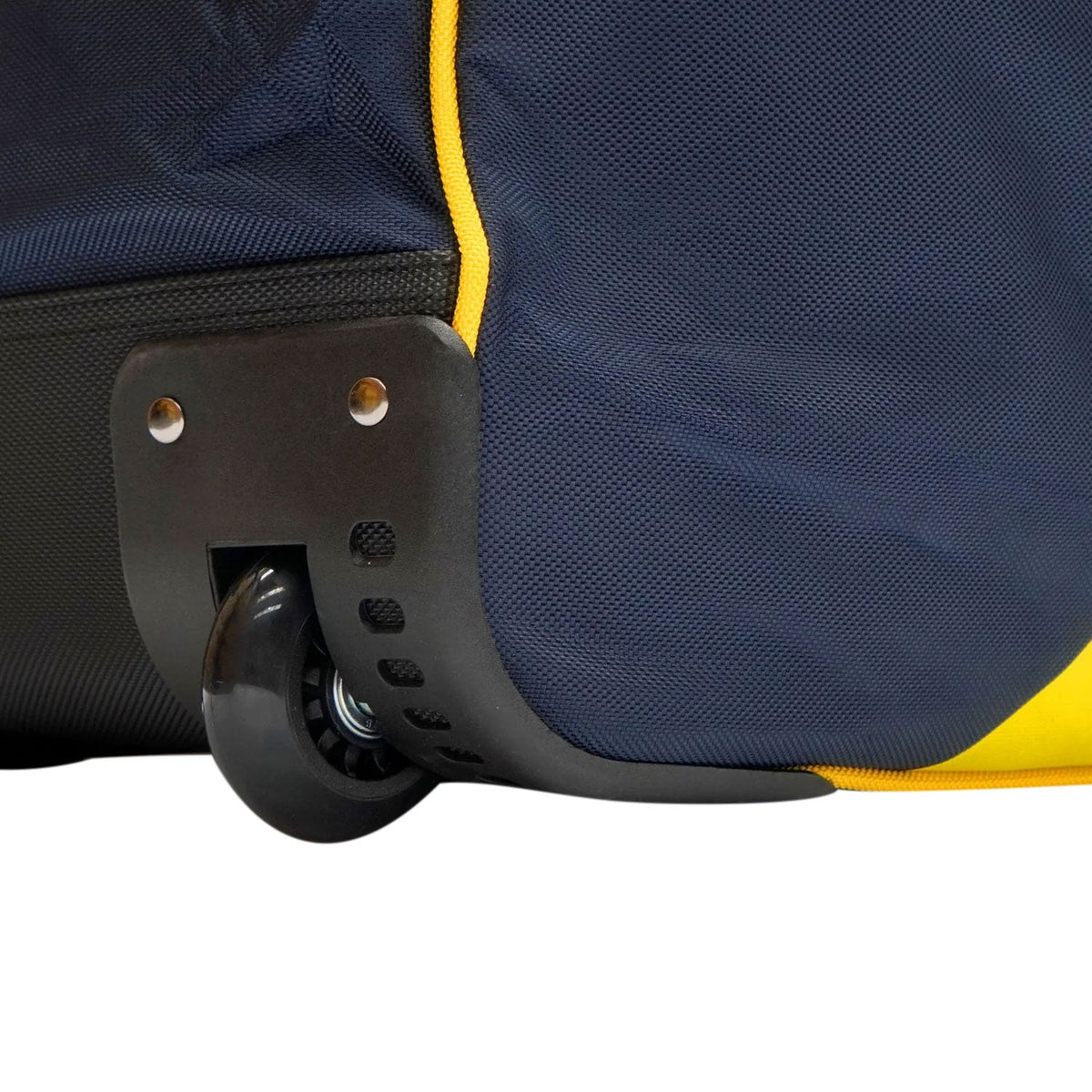 Masuri C line Wheelie Cricket Bag – view 2