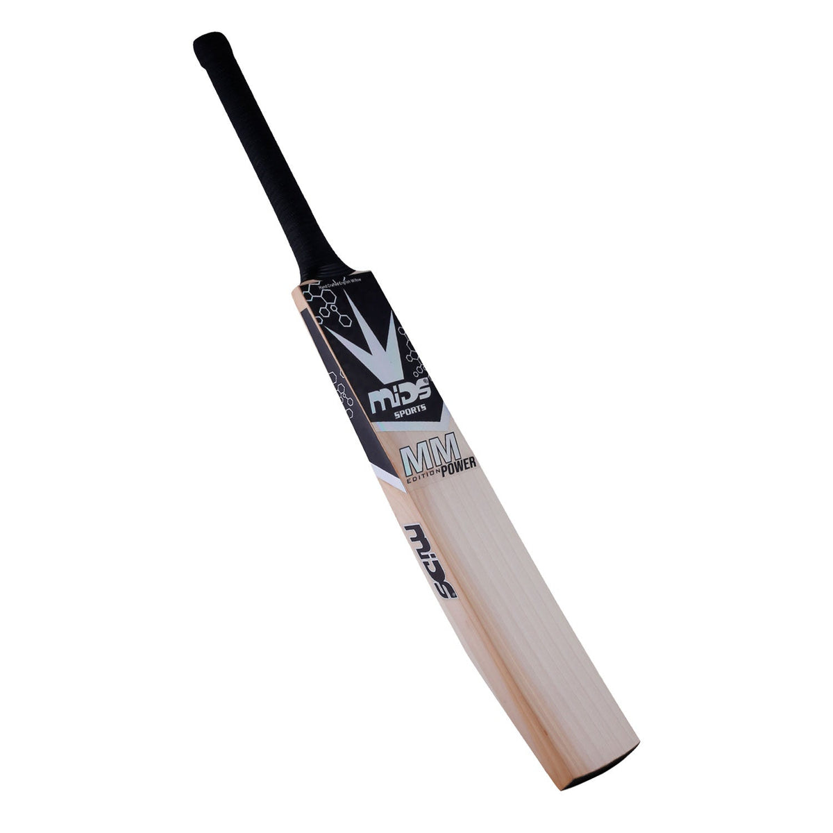 Straight natural wood grains on the face of a Mids MM Power cricket bat.