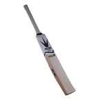Close up of the Mids Plus cricket bat sweet spot and thick power edges.
