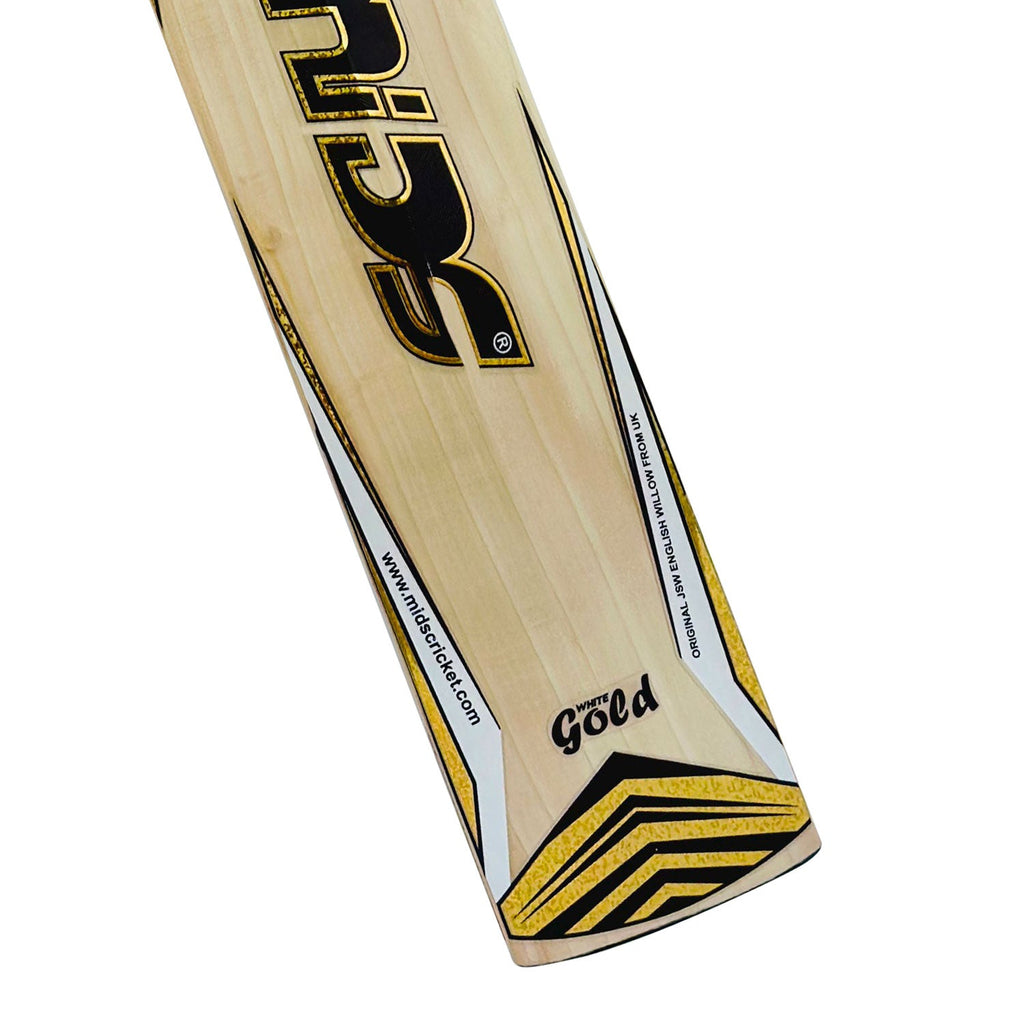  Premium multi-piece cane handle with supreme grip on the MIDS White Gold bat.